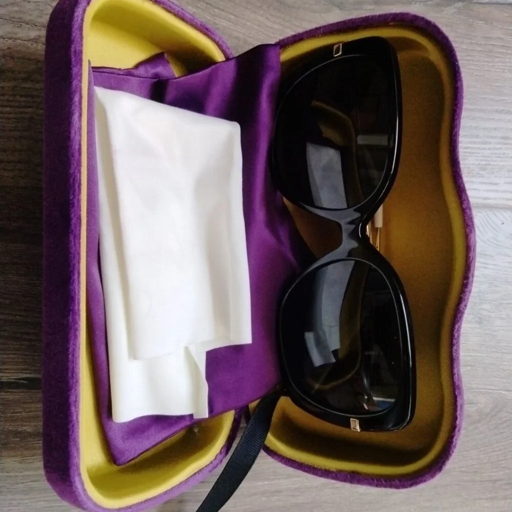 Gucci sunglasses GG0511S over sized, black and gold butterfly goggles -mint - Picture 3 of 7